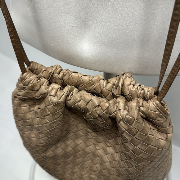 Bottega Veneta Intriciato Leather Dot Shoulder Bag Purse Adjustable Tan Brown - Picture 7 of 16